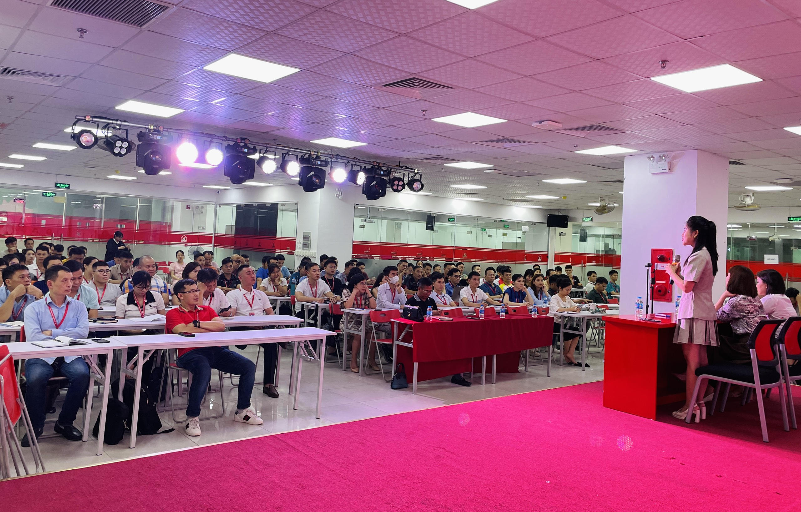 Tuyen dung kinh doanh bat dong san